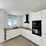 Surf House & Surf School אכסניה קורלחו