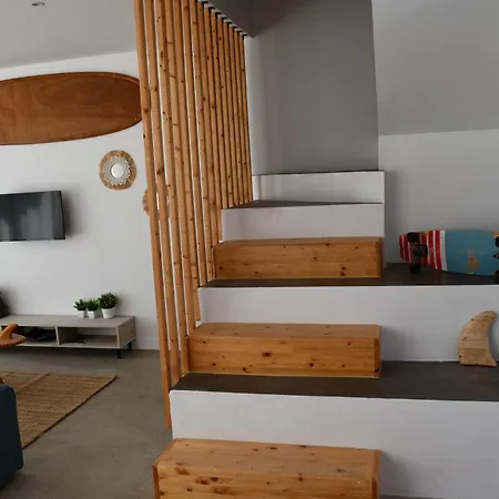 ホステル Surf House & School Only Surf