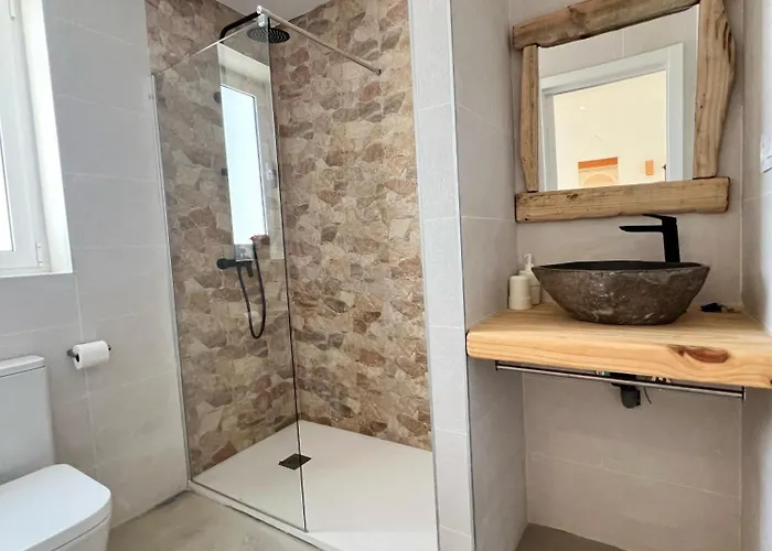 אכסניה Surf House & Surf School קורלחו