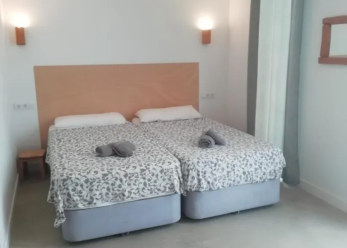 אכסניה Surf House & Surf School