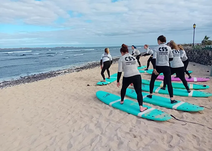 Surf House & Surf School * קורלחו