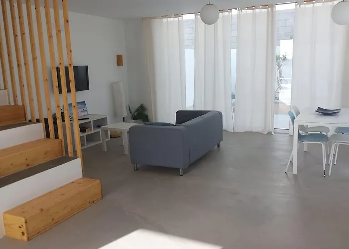 אכסניה Surf House & Surf School קורלחו